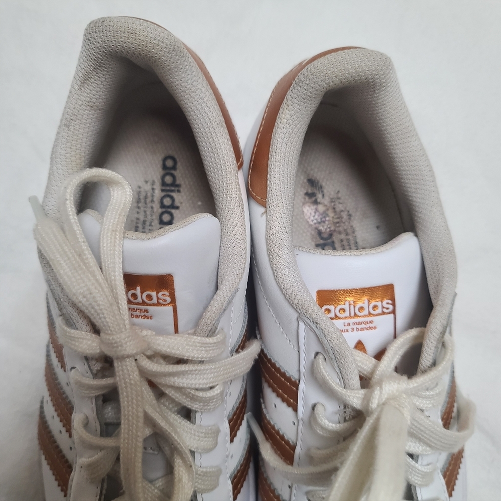 Adidas White and Gold Superstar Sneakers Size 6.5 - Picture 8 of 10